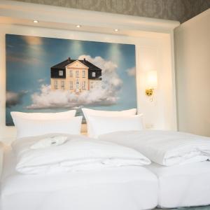 Deluxe Double Room with Shower "Prinz Himmelblau"