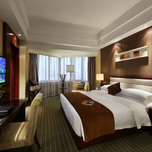 Leisure Queen Room