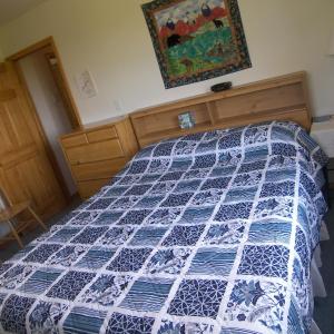 Queen Room with Shared Bathroom
