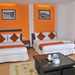 Deluxe Family Room