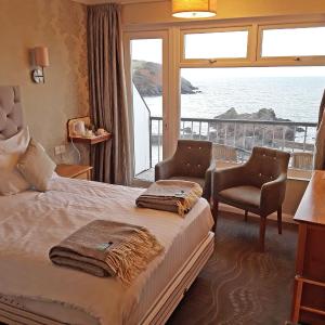 Standard Room with Balcony and Sea View