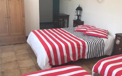 Chambre Quadruple avec Salle de Bains