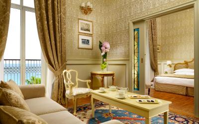 Suite Queen con Balcone e Vista Mare