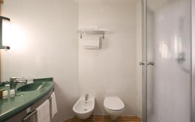 2 Camere Comunicanti