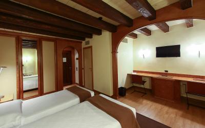 Camera Doppia con Letti Singoli