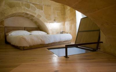 Camera Matrimoniale Piccola su 2 Livelli