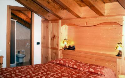 Ampia Camera Matrimoniale/Doppia con Letti Singoli con Balcone