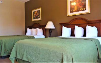 Standard Queen Room