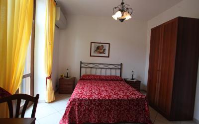 Camera Matrimoniale con Balcone - 1u00b0 Piano