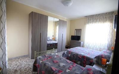 Camera Deluxe (2 Adulti + 1 Bambino)