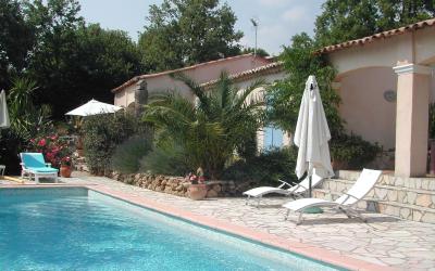 Studio - Vue sur Piscine Studio - Vue sur Piscine