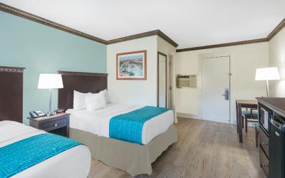 Room with two double beds, poolside, nonsmoking