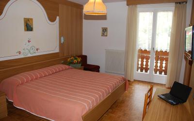 Camera Familiare con Vista Montagna