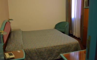 Camera Familiare con Bagno Privato