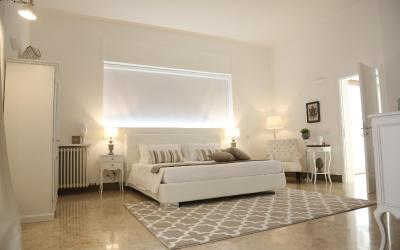 Camera Matrimoniale Ampia con Balcone