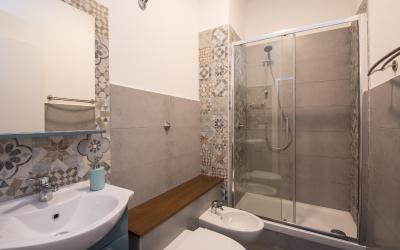 Camera Quadrupla con Doccia