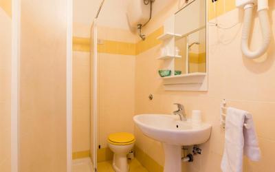 Camera Matrimoniale - Via Teobaldi 2