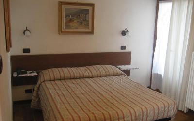 Camera Matrimoniale Standard con Balcone e Vista Montagna