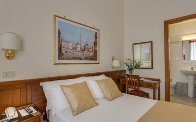 Camera Matrimoniale/Doppia con Letti Singoli