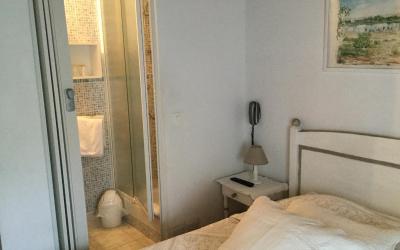 Chambre Double avec Toilettes Communes Chambre Double avec Toilettes Communes