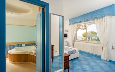 Camera Deluxe Matrimoniale/Doppia con Letti Singoli con Vista Mare 