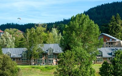 Chambre Double Standard (2 Adultes) Chambre Double Standard (2 Adultes)