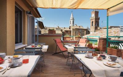 Camera Matrimoniale/Doppia con Letti Singoli con Vista