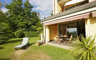 Appartamento con 2 Camere da Letto e Vista Lago