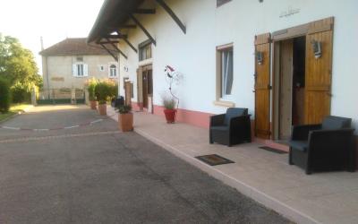 Chambre Lits Jumeaux - Vue sur Jardin Chambre Lits Jumeaux - Vue sur Jardin