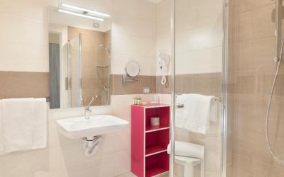 Camera Familiare con Giardino Privato