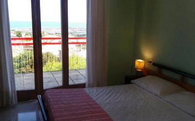 Camera Matrimoniale con Letto Supplementare