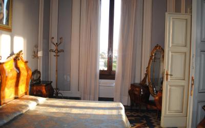 Camera Tripla Superior con Vista Mare