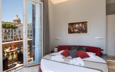 Camera Matrimoniale con Balcone e Vista