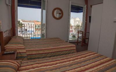 Chambre Triple Supu00e9rieureu00a0-u00a0Vue sur Mer Chambre Triple Supu00e9rieureu00a0-u00a0Vue sur Mer