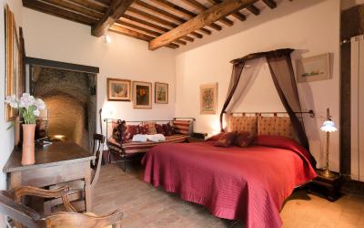 Camera Tripla con Vista Giardino