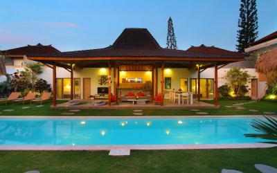 Vila dengan Kolam Renang Pribadi Vila dengan Kolam Renang Pribadi