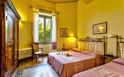 Camera Matrimoniale/Doppia con Letti Singoli con Vista Giardino