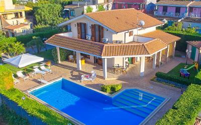 Villa con 5 Camere da Letto