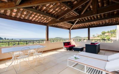 Suite Fru00e9gate avec Terrasse Suite Fru00e9gate avec Terrasse