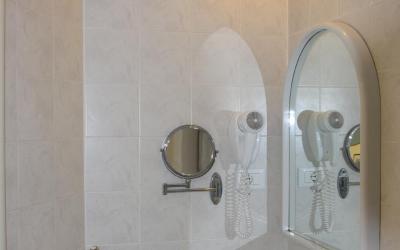 Camera Familiare (2 Adulti + 1 Bambino) - Dependance 