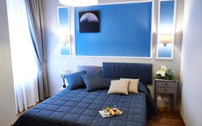 Camera Matrimoniale/Doppia con Letti Singoli con Bagno