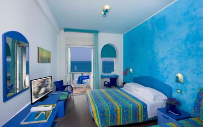 Camera Matrimoniale/Doppia con Letti Singoli con Vista Mare 