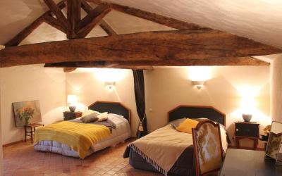 Chambre Familiale avec Salle de Bains Privative Chambre Familiale avec Salle de Bains Privative