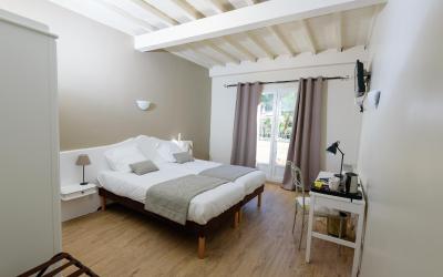 Chambre Double ou Lits Jumeaux avec Terrasse - Vue sur Parc