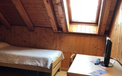 Camera Doppia con Letti Singoli con Doccia