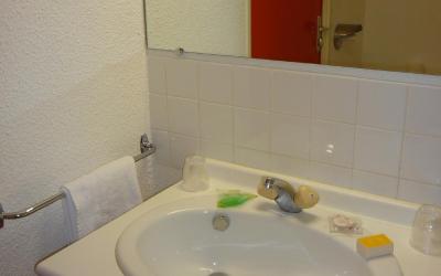 Chambre Simple avec Douche Chambre Simple avec Douche