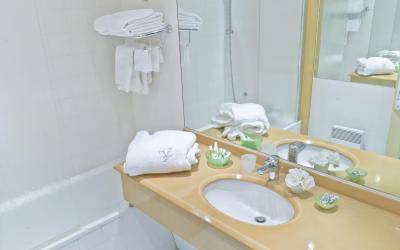 Chambre Double Supu00e9rieure avec Douche