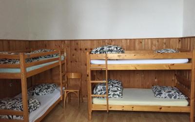 Chambre Double ou Lits Jumeaux avec Douche Chambre Double ou Lits Jumeaux avec Douche