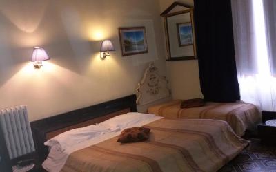 Camera Quadrupla Classic