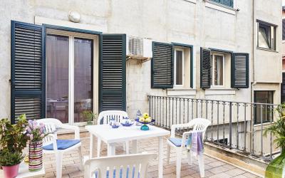 Appartamento con 3 Camere da Letto Appartamento con 3 Camere da Letto